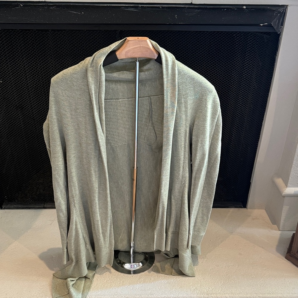 Lululemon Women's Green Cardigan Sweater